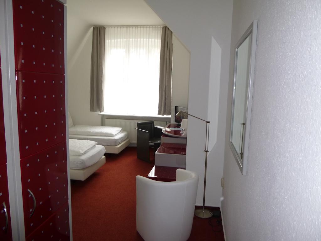 Hotel Adler Greifswald Phòng bức ảnh